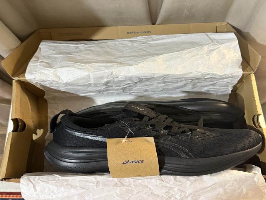 ASICS black