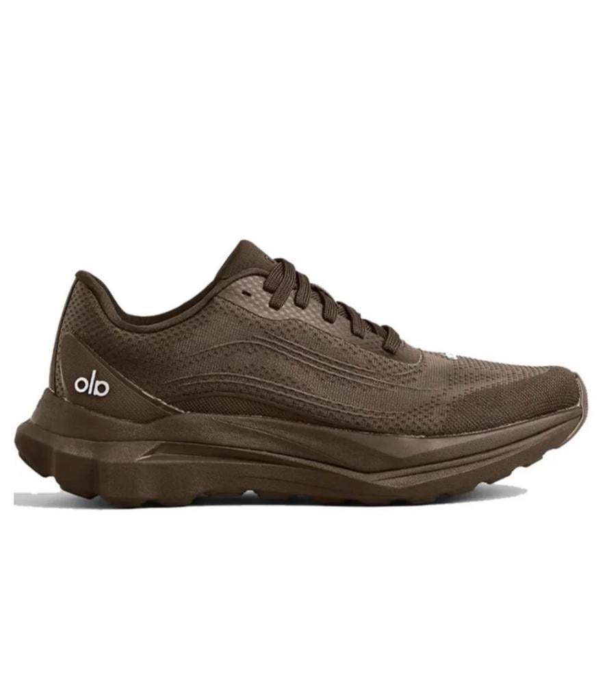 alo yoga runner espresso