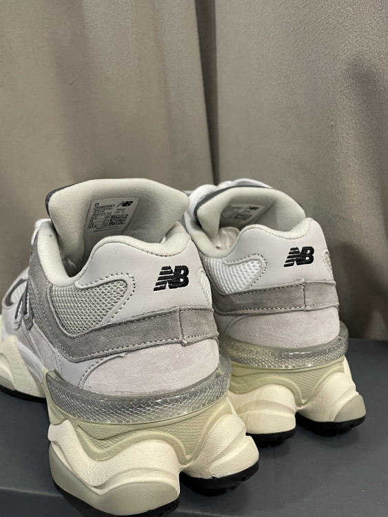 New Balance  9060