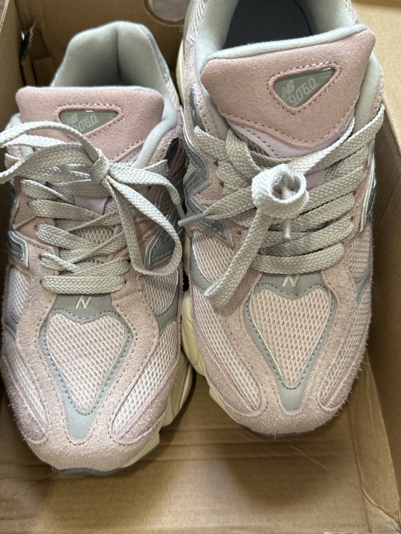 New Balance 9060