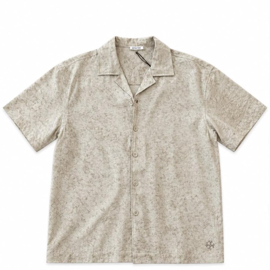 Shirt gray brown بعلامة Definition