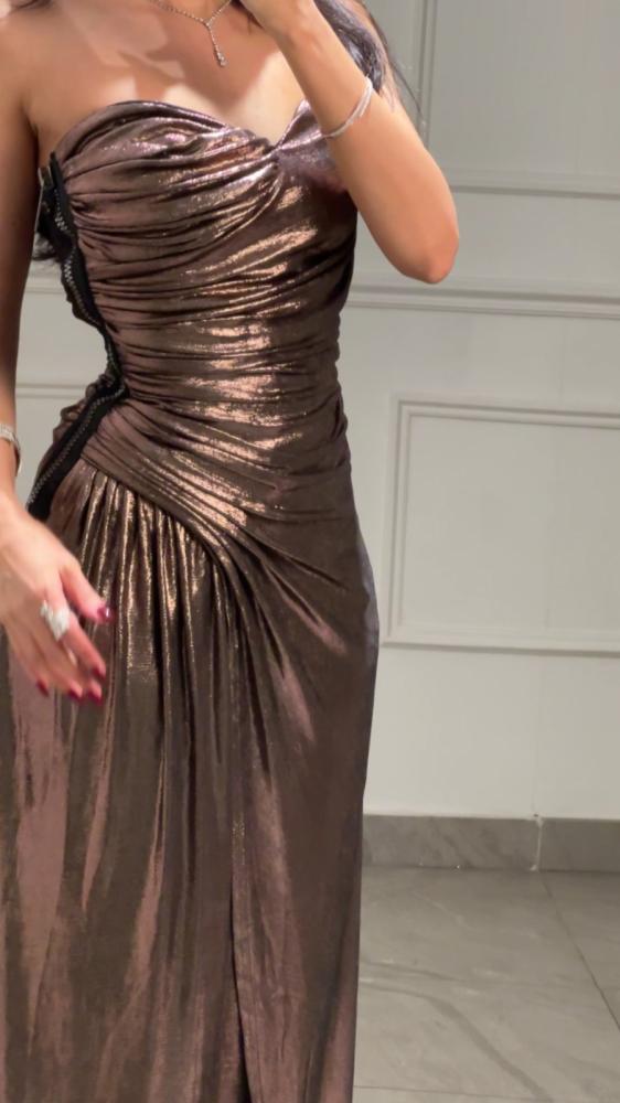 فستان سهرة لامع