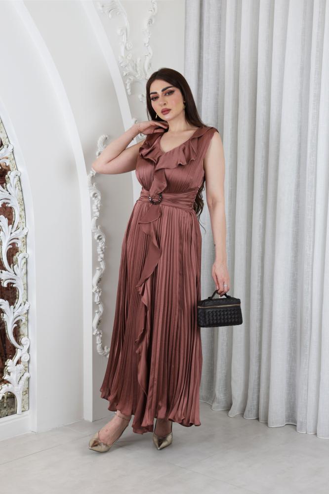فستان ساتان بكسرات