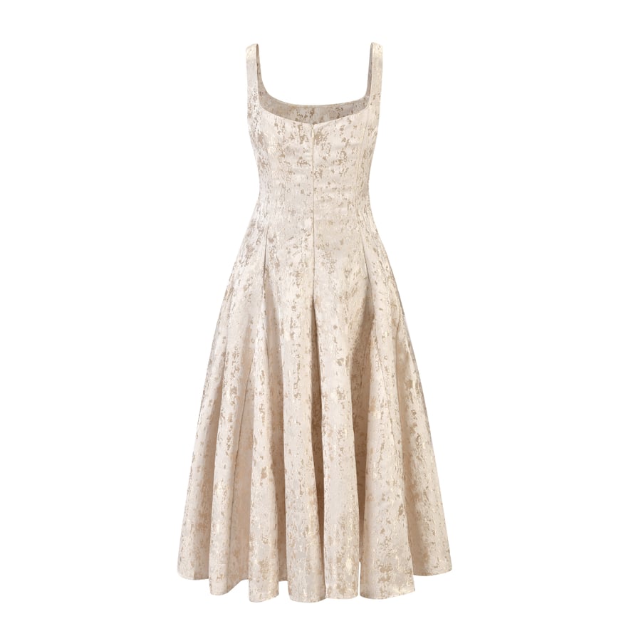An elegant jacquard one-piece dress