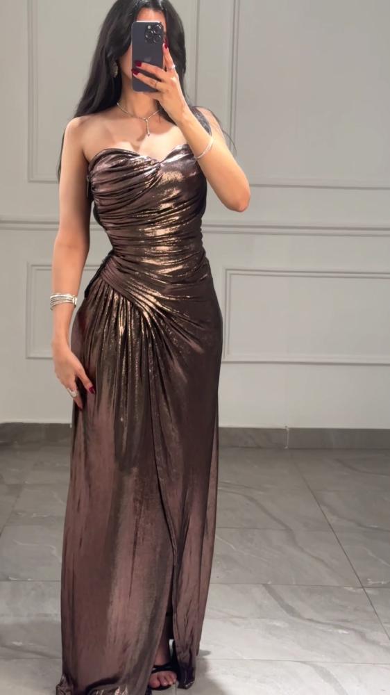 فستان سهرة لامع