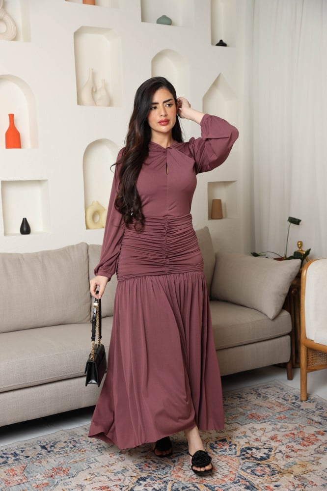 فستان استرتش بثنايا