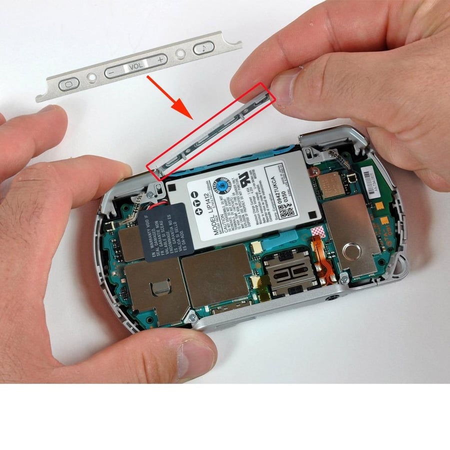 الإطار العلوي لتحكم الصوت لجهاز PSP GO