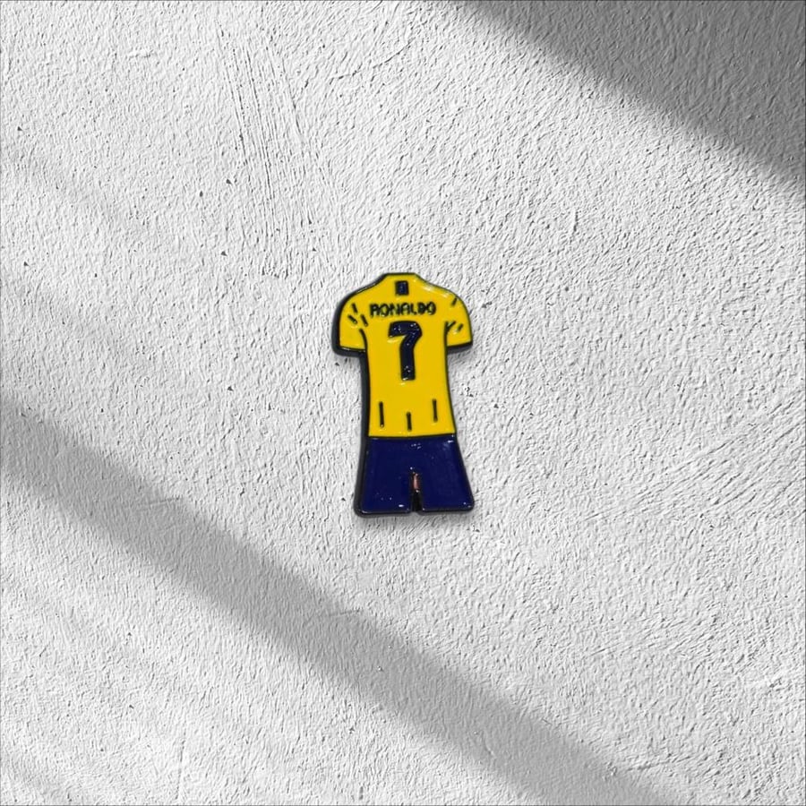 ملصق معدني لشعار النصر - قميص رونالدو رقم 7
