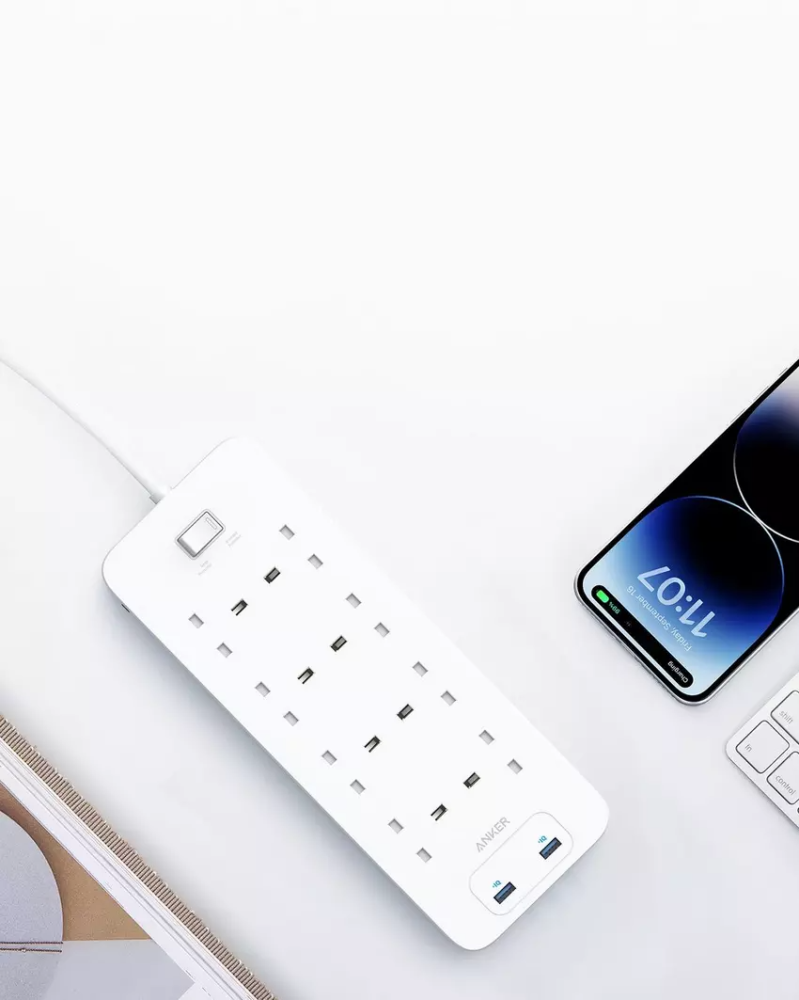 أنكر توصيلة 8 منافذ طاقة مع منفذين USB بقوة 12 واط