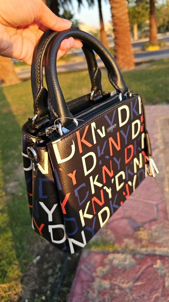 شنطة ماركة DKNY