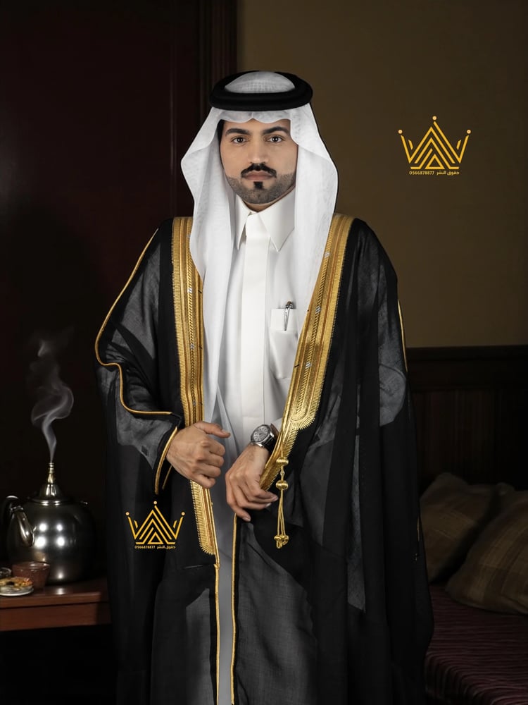البشت  المميز دقه ملكي الاسود