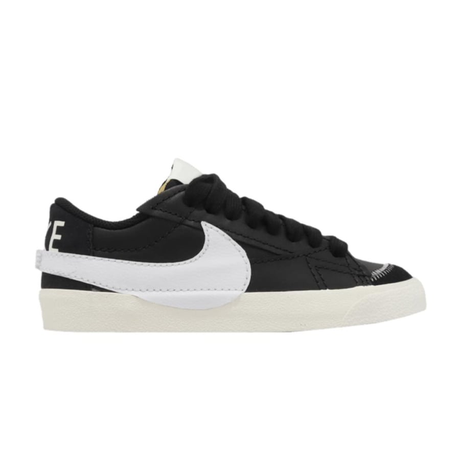 NIKE BLAZER