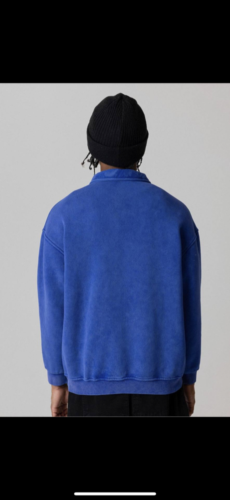 Sweetshirt