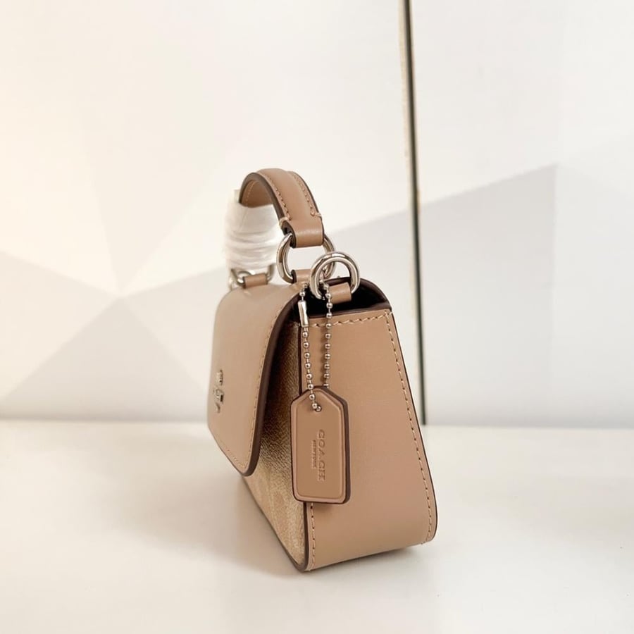 شنطه نسائيه Coach