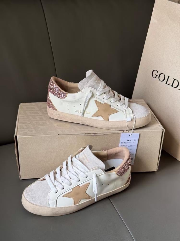 Golden Goose )