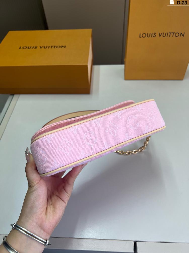 شنطه نسائيه Louis Vuitton