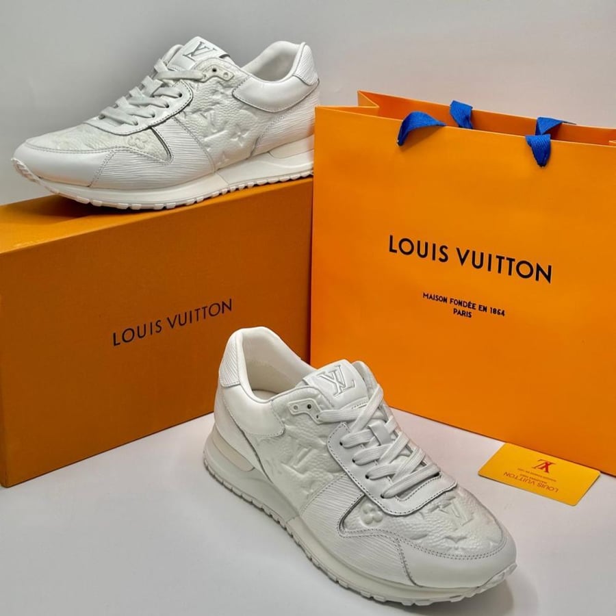 حذاء LV ابيض
