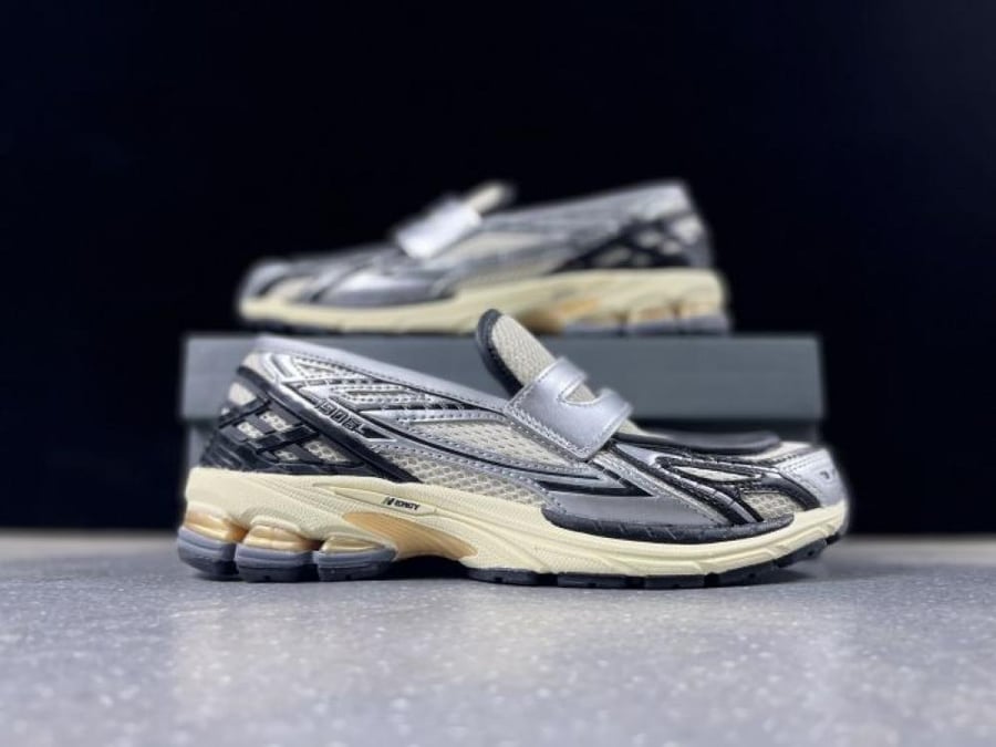 New Balance  1906
