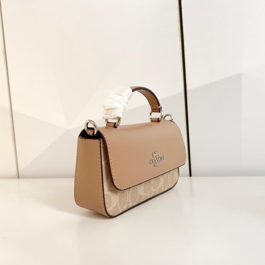 شنطه نسائيه Coach