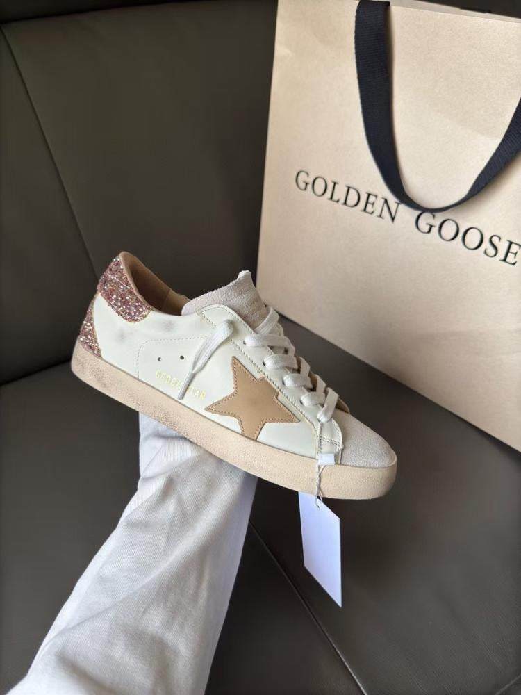 Golden Goose )