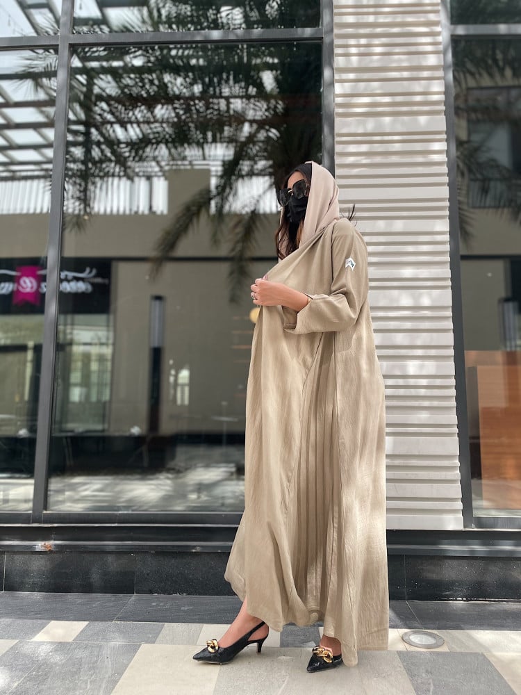 عباية بيج كسرات جانبية