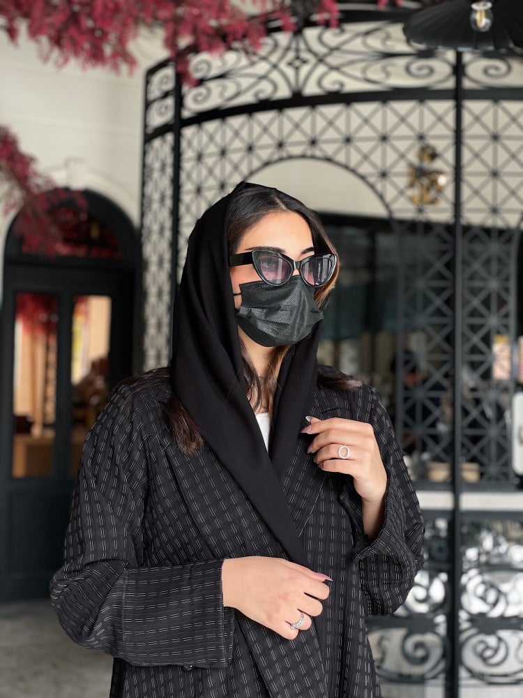 عباية سوداء قماش فاشون ياقة رسمية