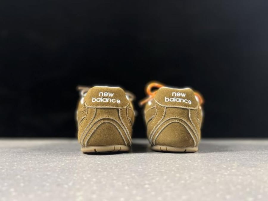 New balance  miu miu