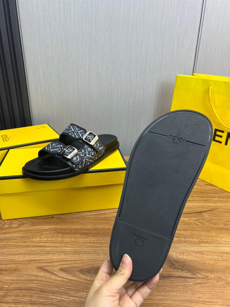 حذاء فندي Fendi - متجر الاختيار الافضل