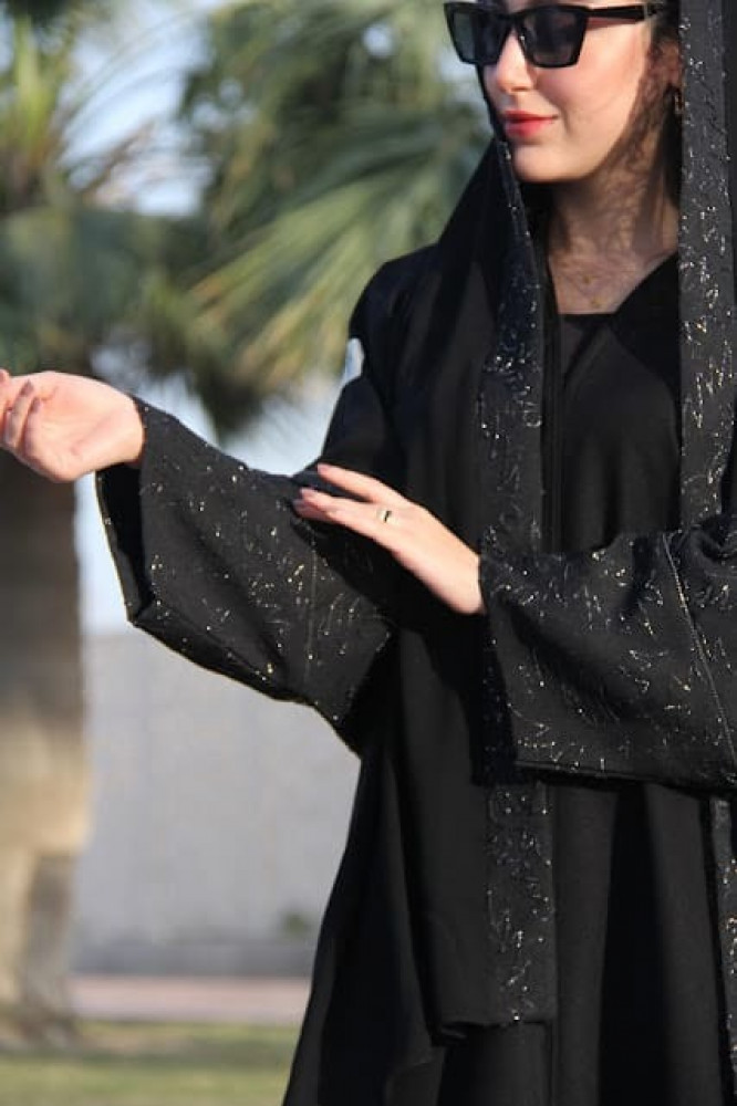 عبايه كريب ودانتيل