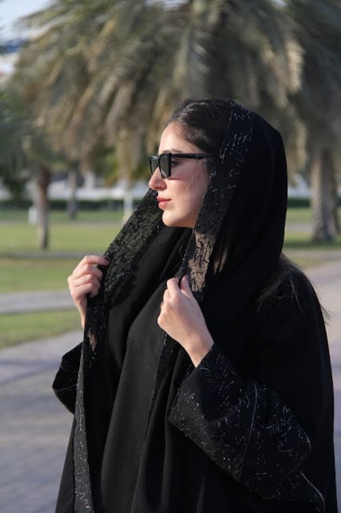 عبايه كريب ودانتيل
