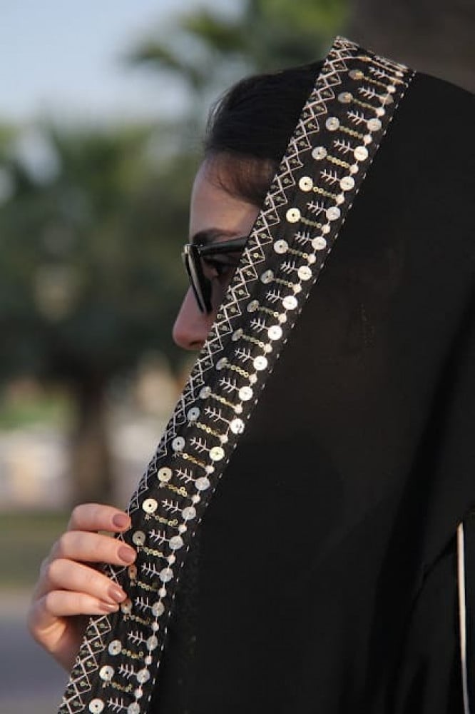 عبايه تطريز وترتر