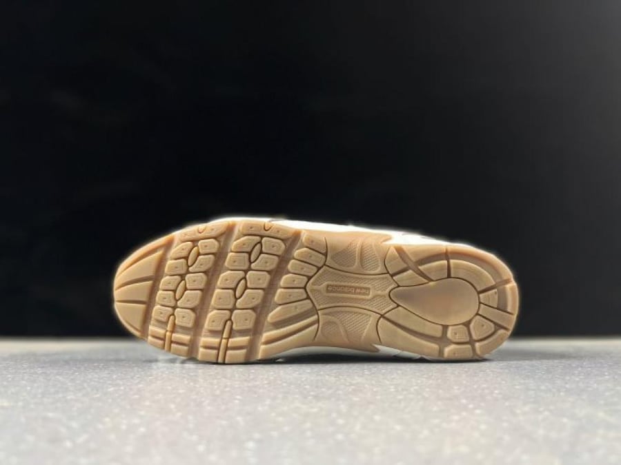 New balance miu miu