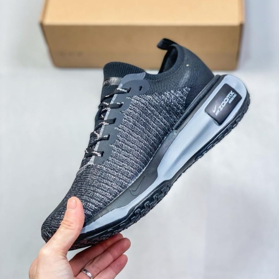 حــــذاء نايـــــكي ZOOM X