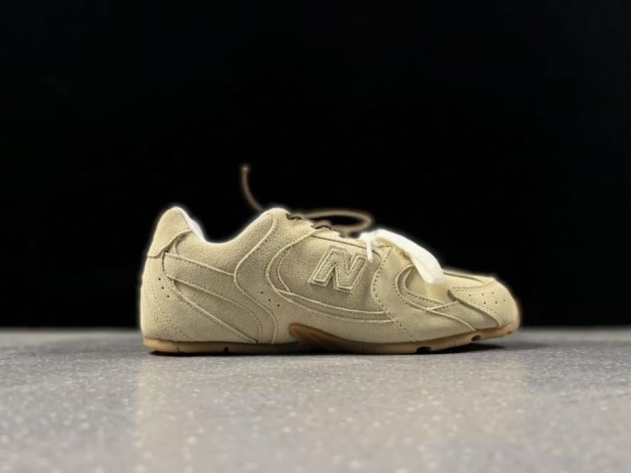 New balance  miu miu
