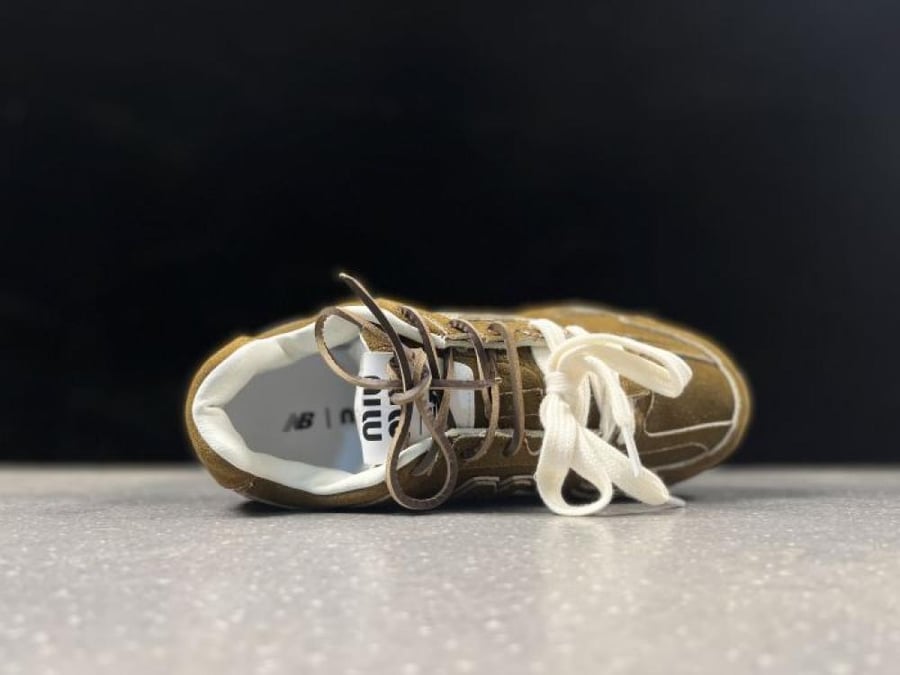 New balance  miu miu