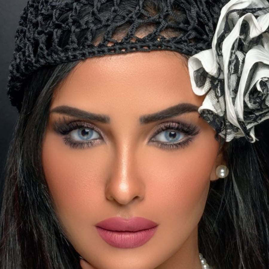 عدسات سندريلا ايز اليومية سبيس جالاكسي