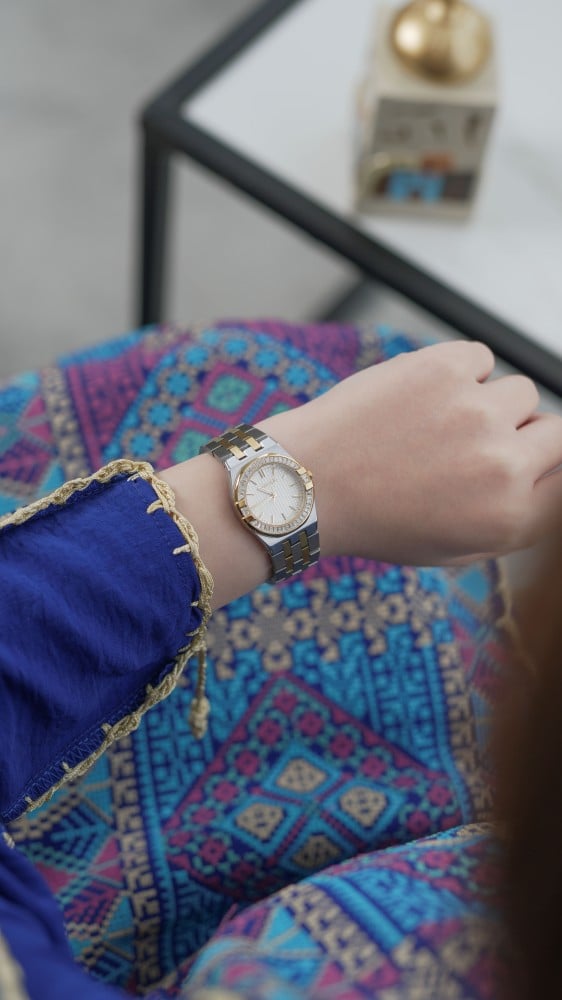 ساعة غسق النسائية ستيل لون ذهبي من لادون