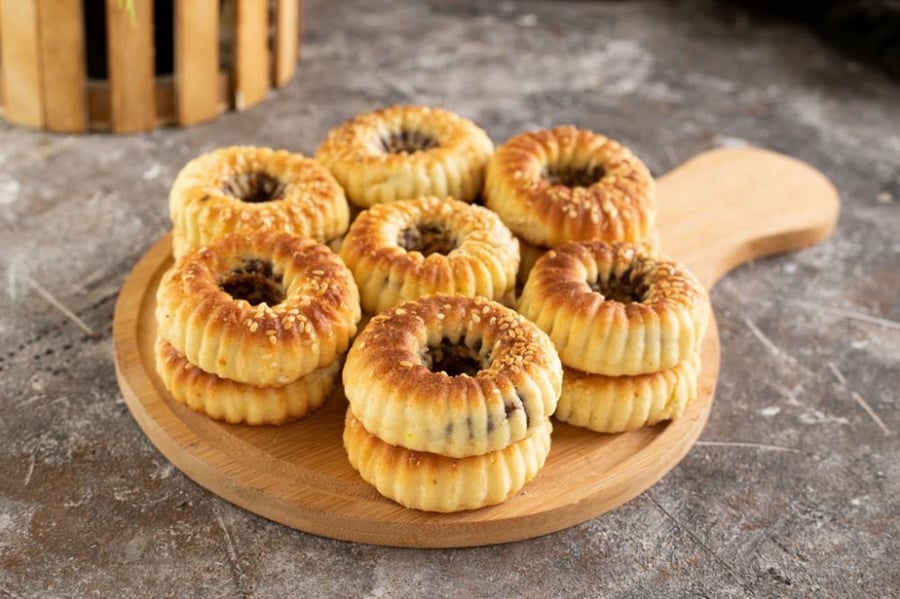معمول أساور مزنة علب