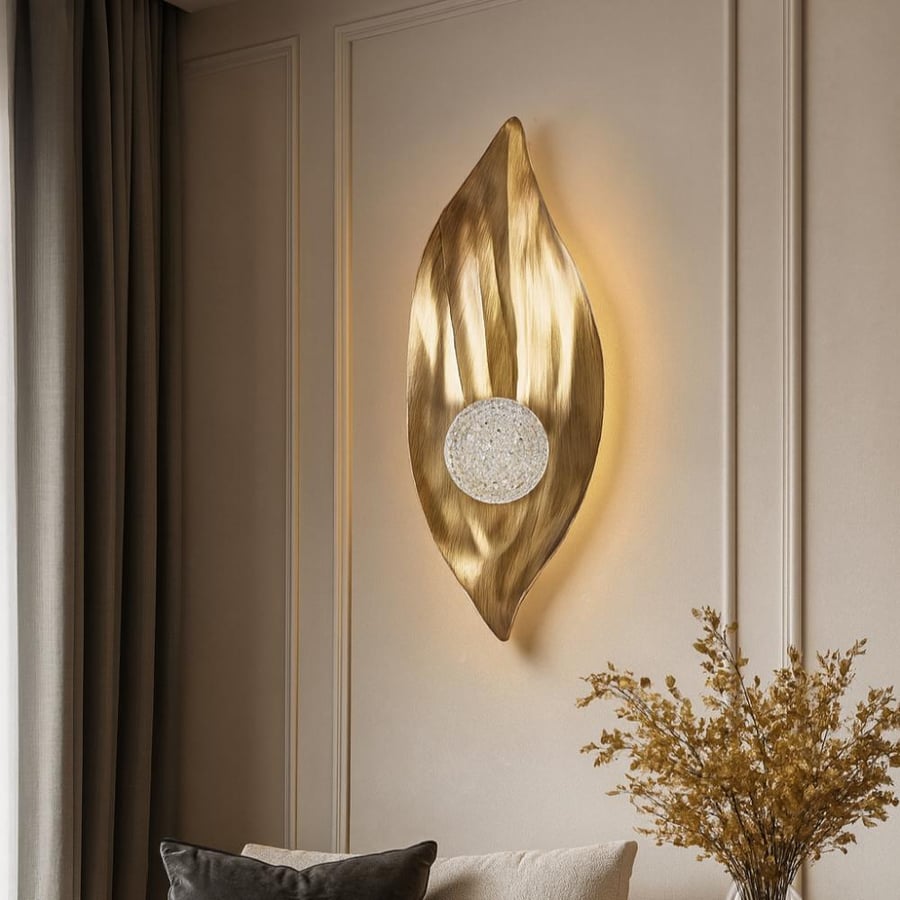 Modern golden wall applique – 3 lighting colors – 5 watts