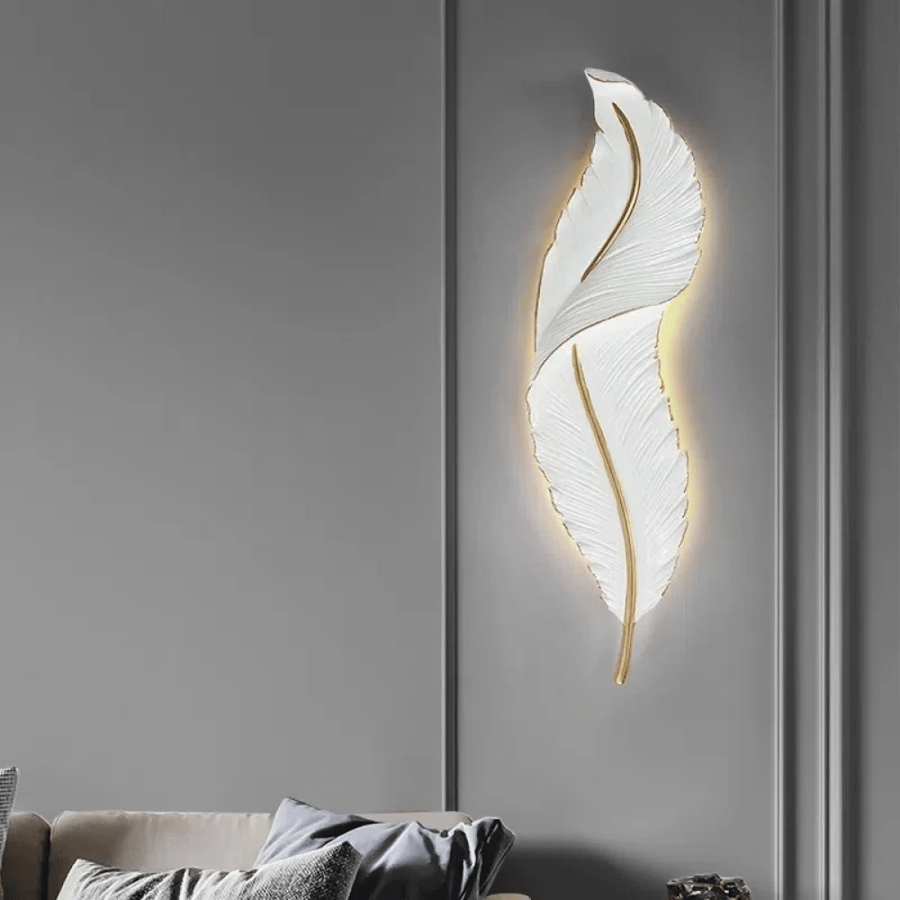 Interior lighting wall-mounted applique in the shape of a feather with three lights, size 86 cm