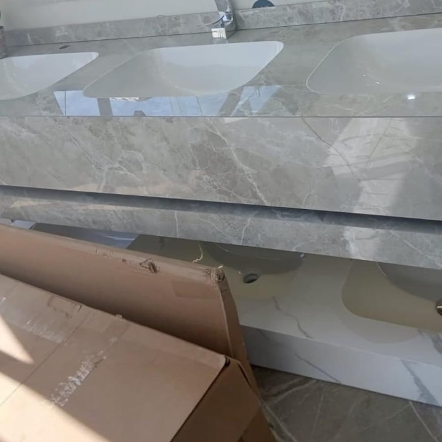 Triple porcelain sink – elegance of design and durability