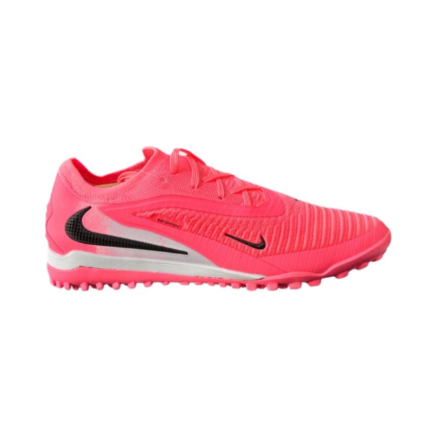 حذاء كرة قدم نايكي (Nike)