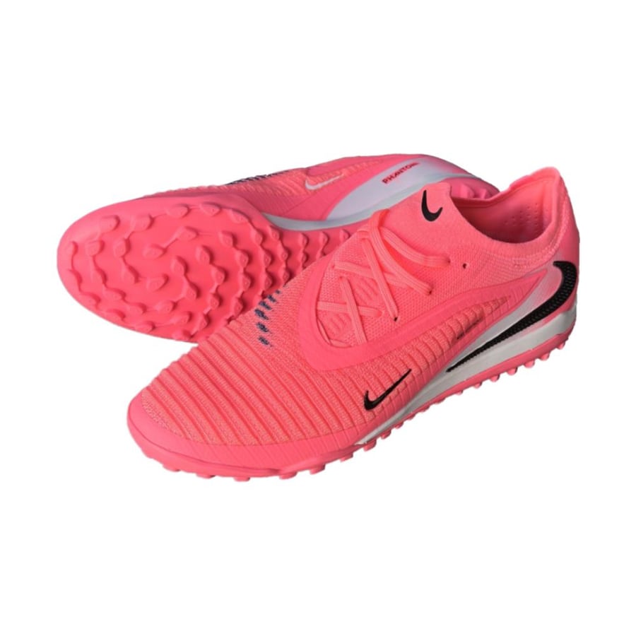 حذاء كرة قدم نايكي (Nike)