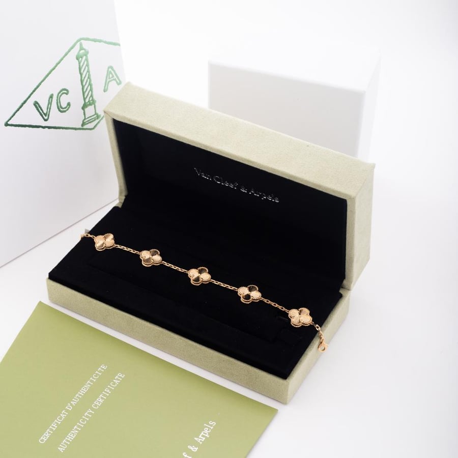 Rose bracelets 18-karat gold