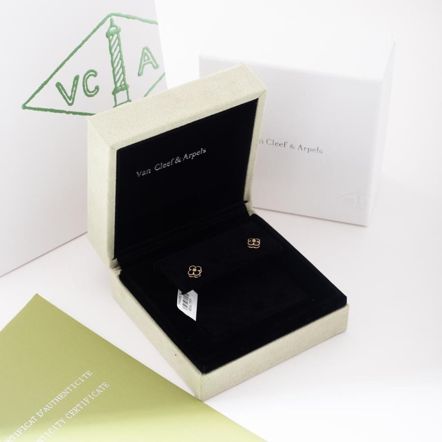 حلق ذهب عيار 18
