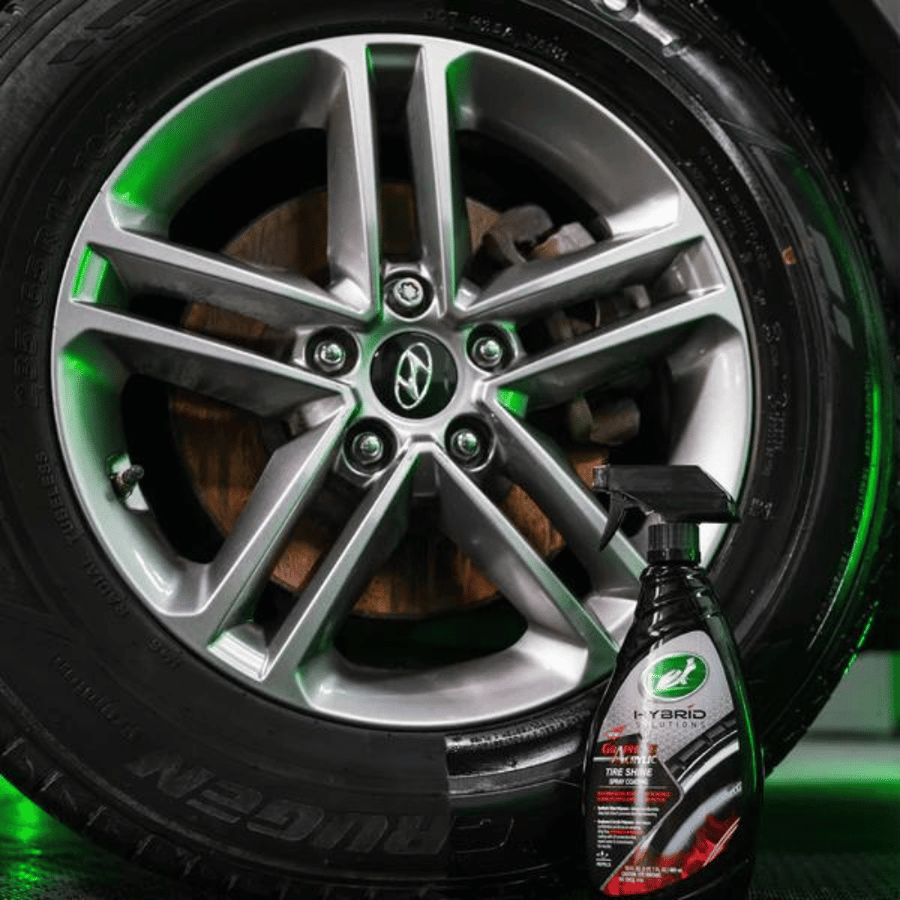 رذاذ تلميع الإطارات بتقنية الجرافين Turtle Wax Graphene Tire Shine