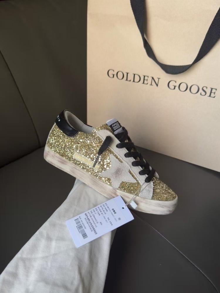 حذاء جولدن جوس Golden Goose