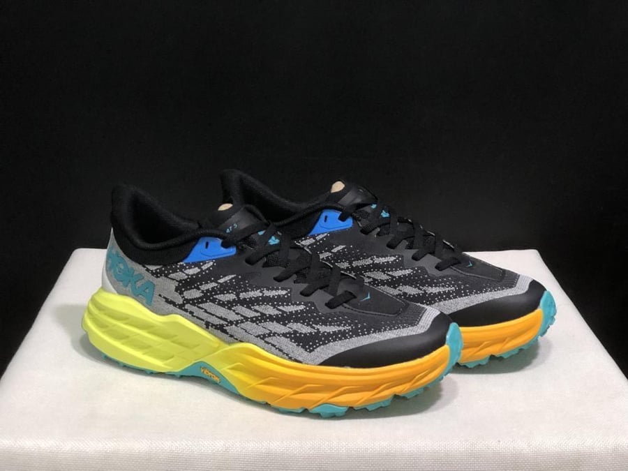 حذاء سنيكرز هوكا HOKA Speedgoat 5