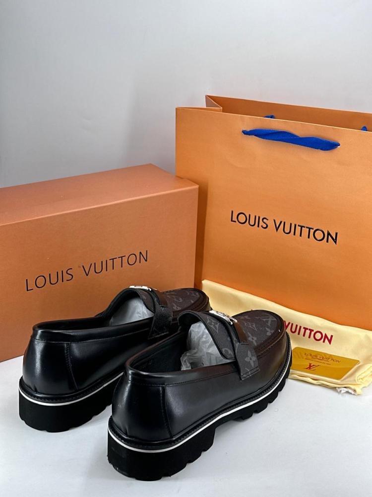 حذاء LV Loafers رسمي