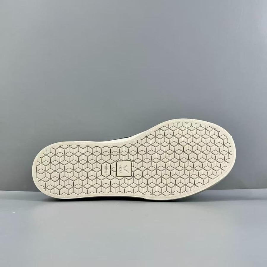 VEJA CAMPO LEATHER WHITE BLACK